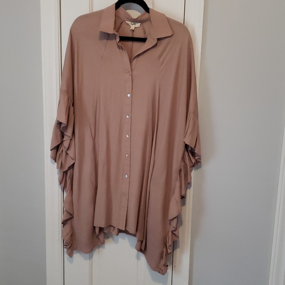 Ruffle sleeve tunic